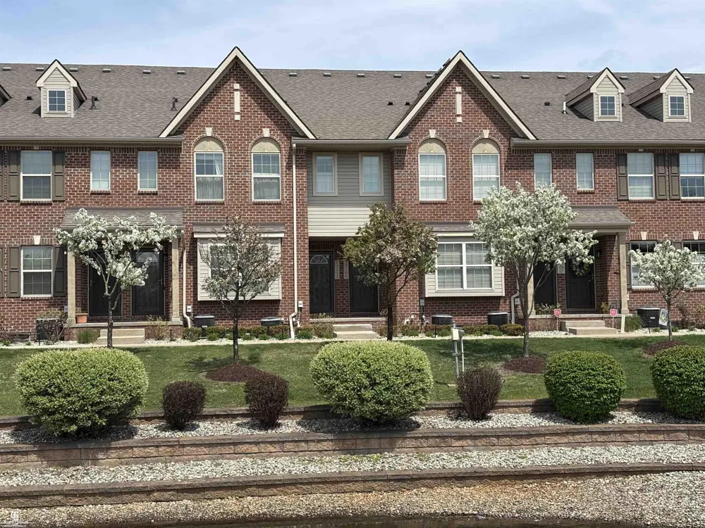 13113 Woodridge Circle Plymouth Charter Township, MI 48170