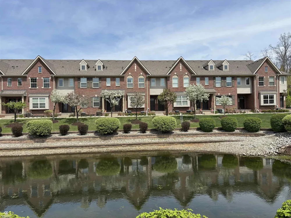 13113 Woodridge Circle Plymouth Charter Township, MI 48170