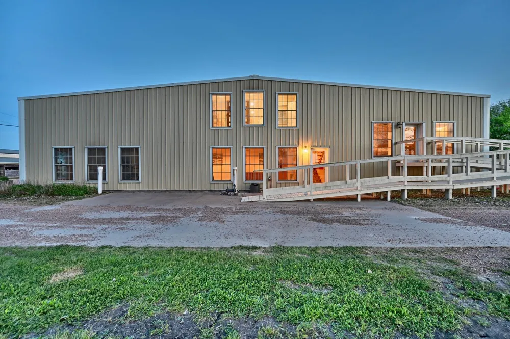 5255 Ganske Road Burton, TX 77835