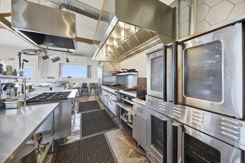 5255 Ganske Road Burton, TX 77835