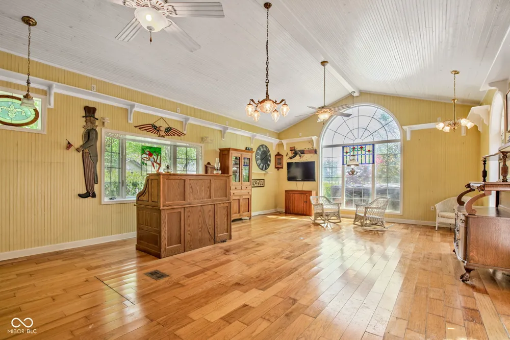 2649 600 W Thorntown, IN 46071
