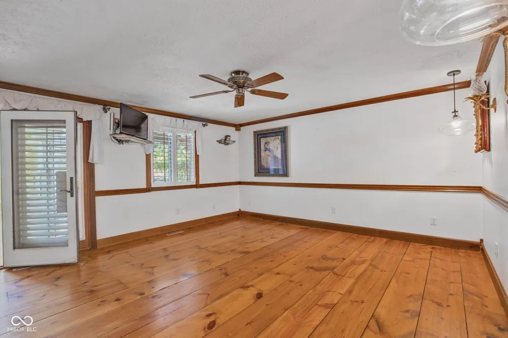 2649 600 W Thorntown, IN 46071