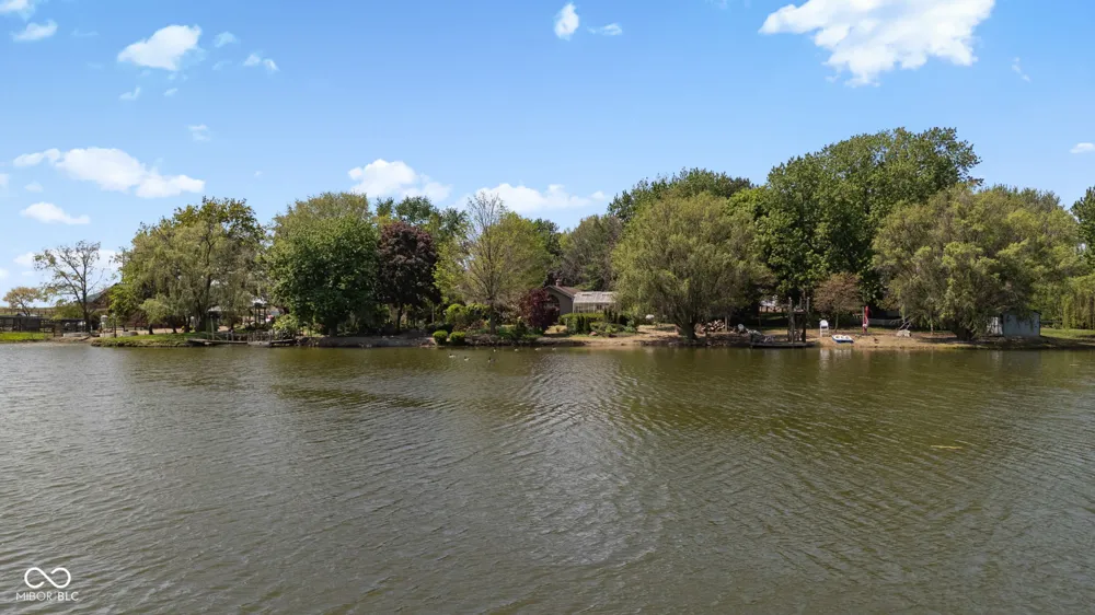2649 600 W Thorntown, IN 46071