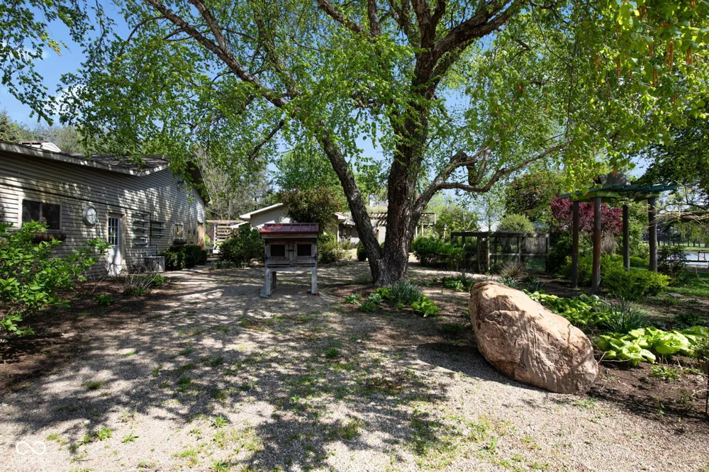 2649 600 W Thorntown, IN 46071