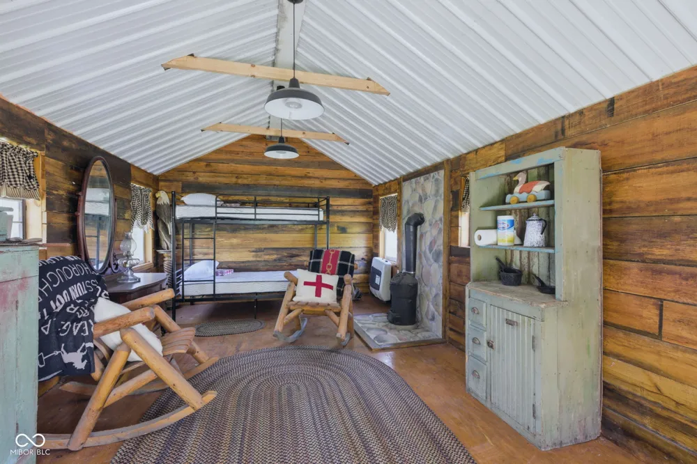 2649 600 W Thorntown, IN 46071