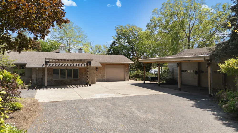 2649 600 W Thorntown, IN 46071