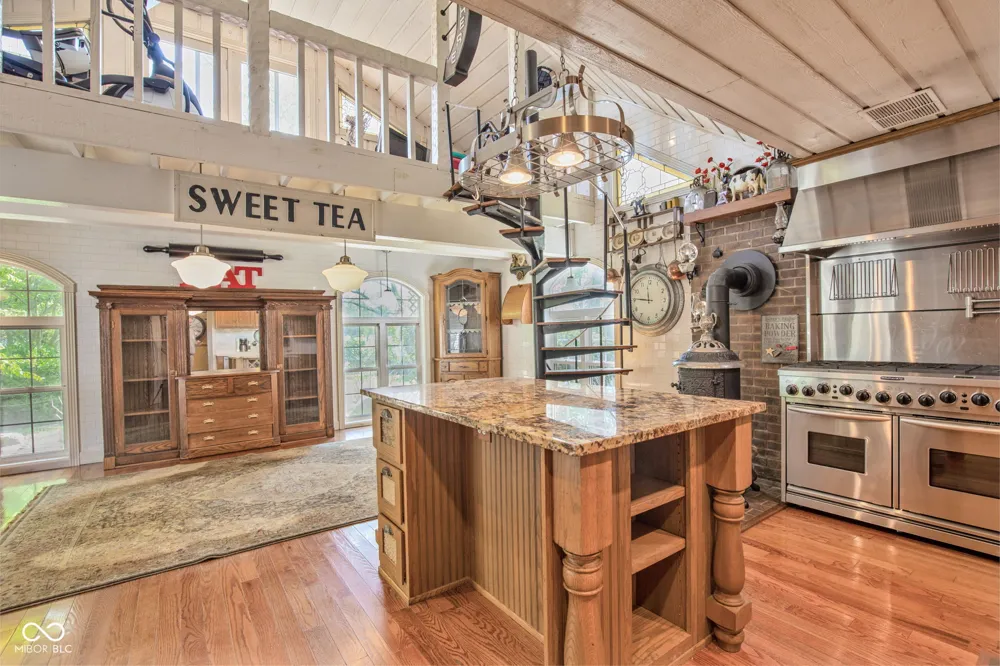 2649 600 W Thorntown, IN 46071