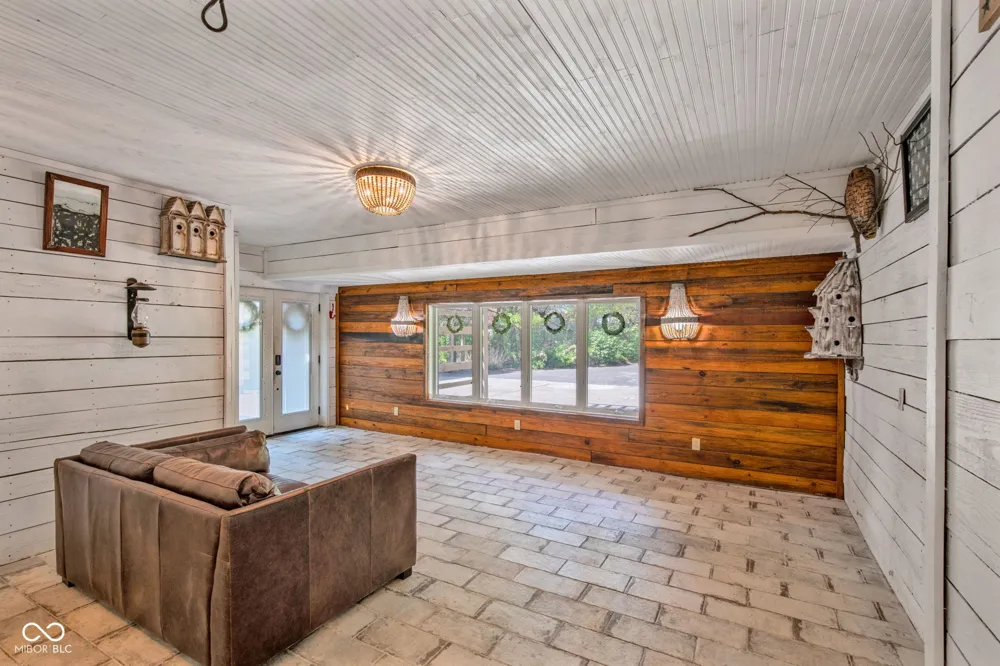 2649 600 W Thorntown, IN 46071