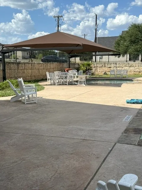 137 W Pat Dolan Blanco, TX 78606
