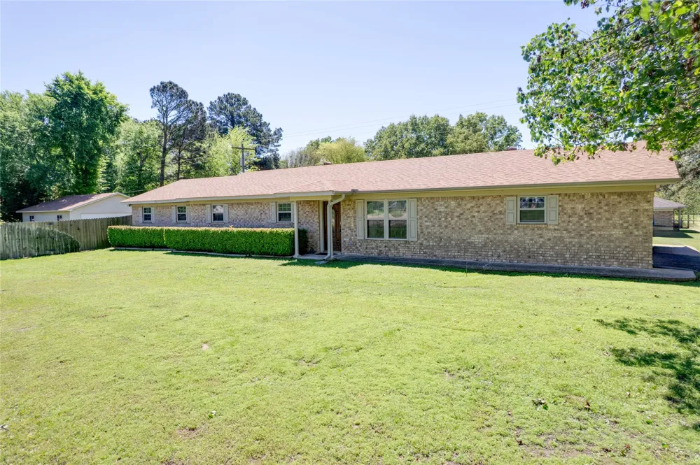 100 Madison Drive Longview, TX 75603