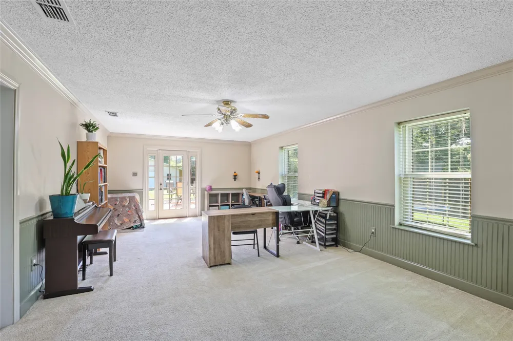 100 Madison Drive Longview, TX 75603