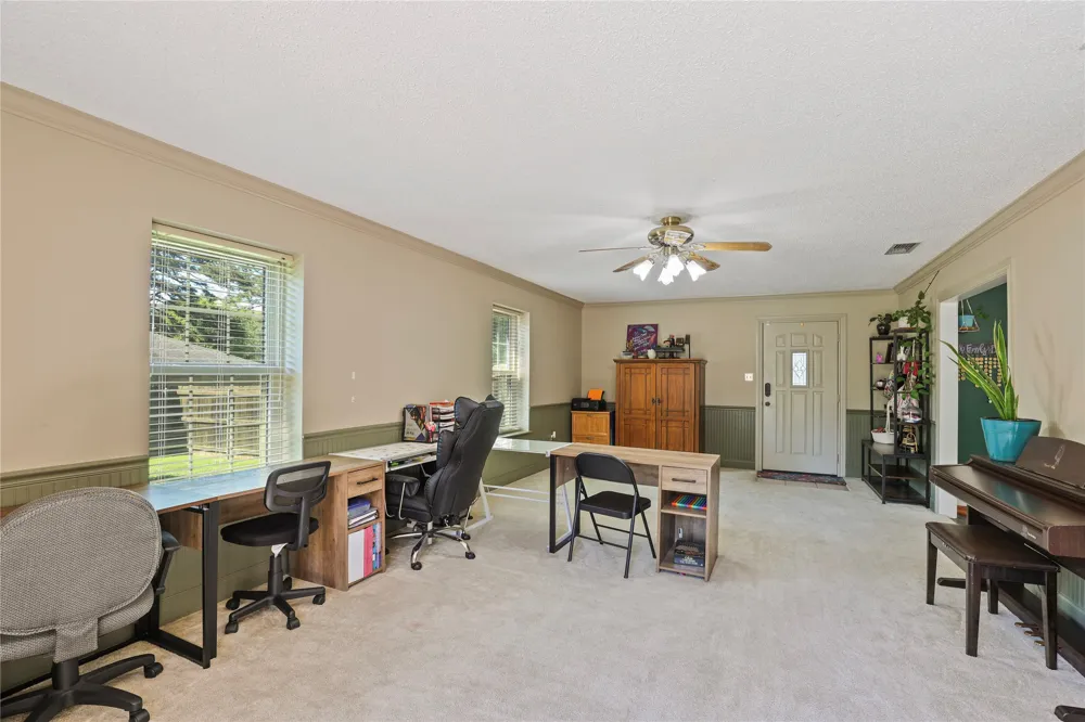 100 Madison Drive Longview, TX 75603