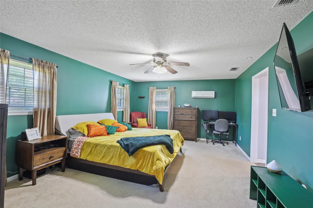 100 Madison Drive Longview, TX 75603
