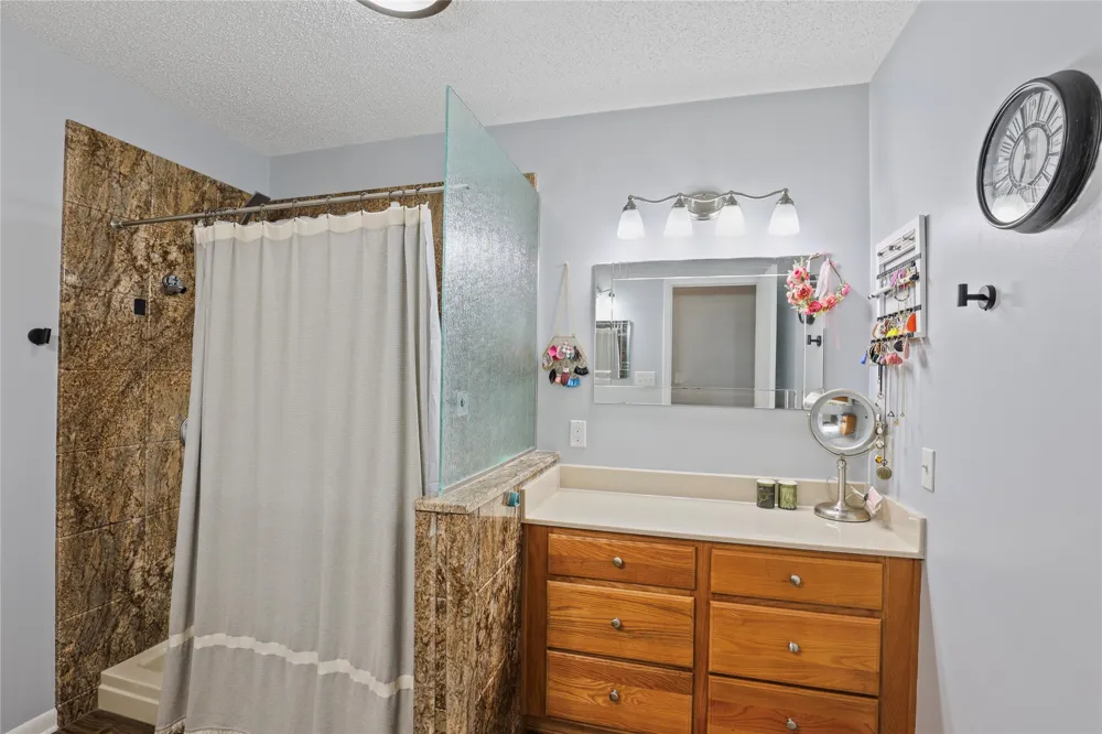 100 Madison Drive Longview, TX 75603