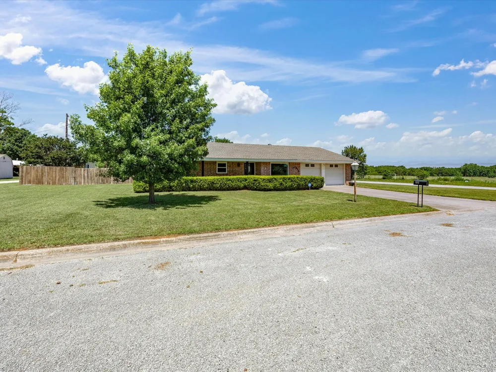 1312 Rock Street Bowie, TX 76230