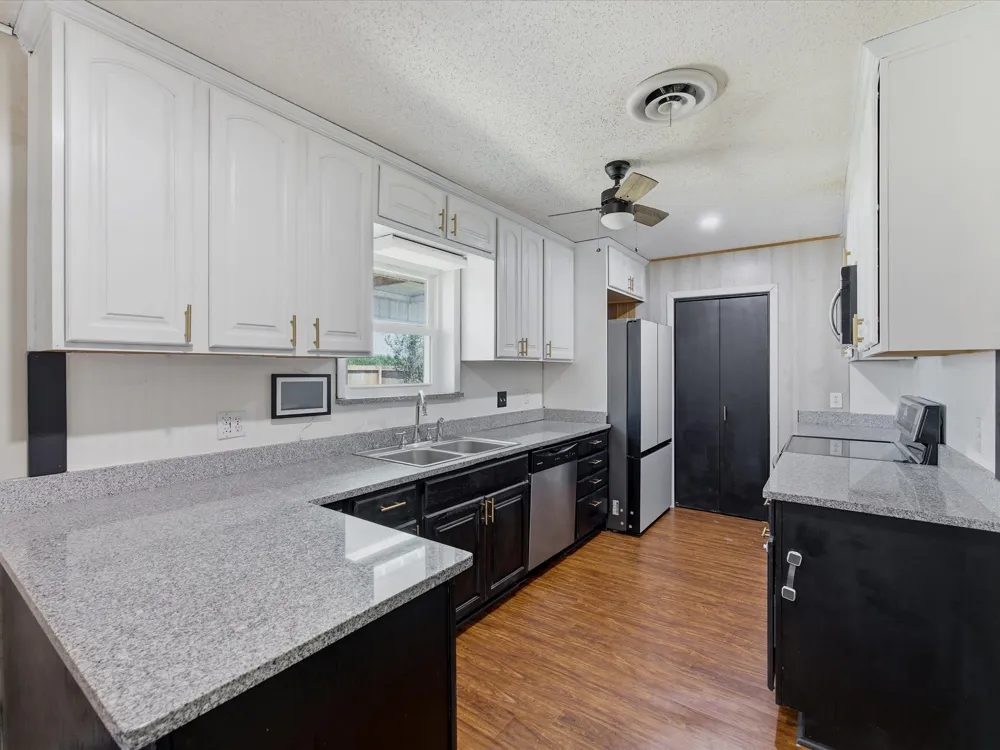 1312 Rock Street Bowie, TX 76230