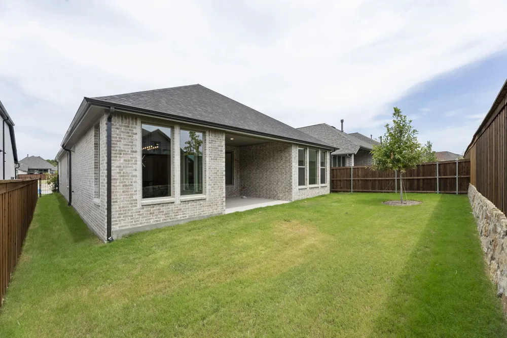 1725 Hillside Stroll Drive Lavon, TX 75166