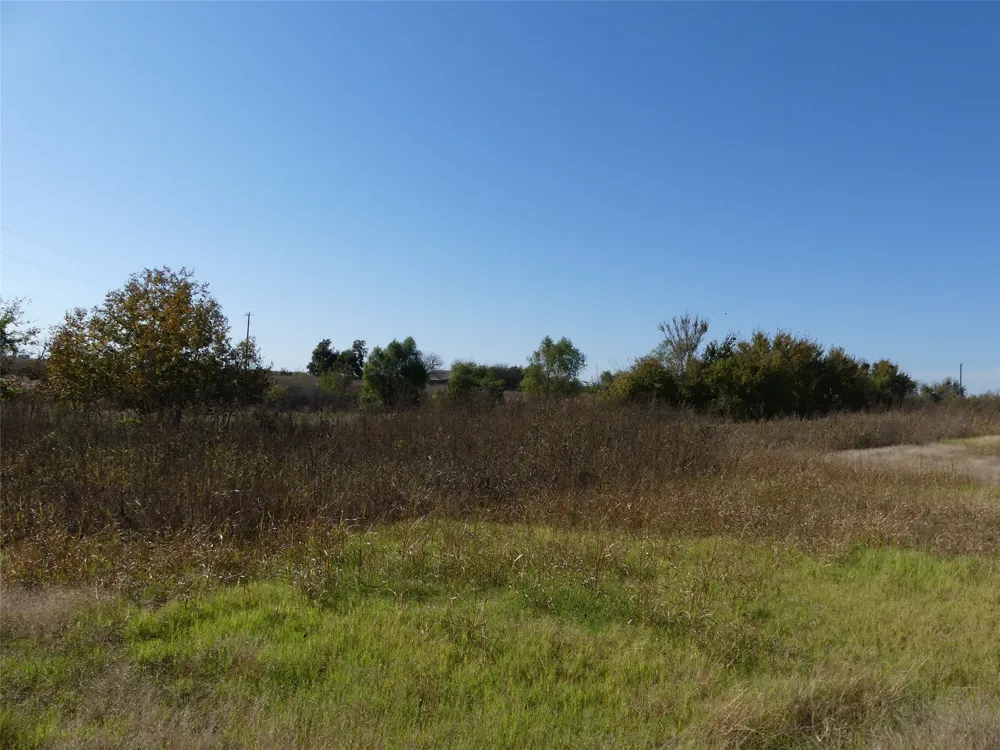 1 Farm Market 1749 Forestburg, TX 76239