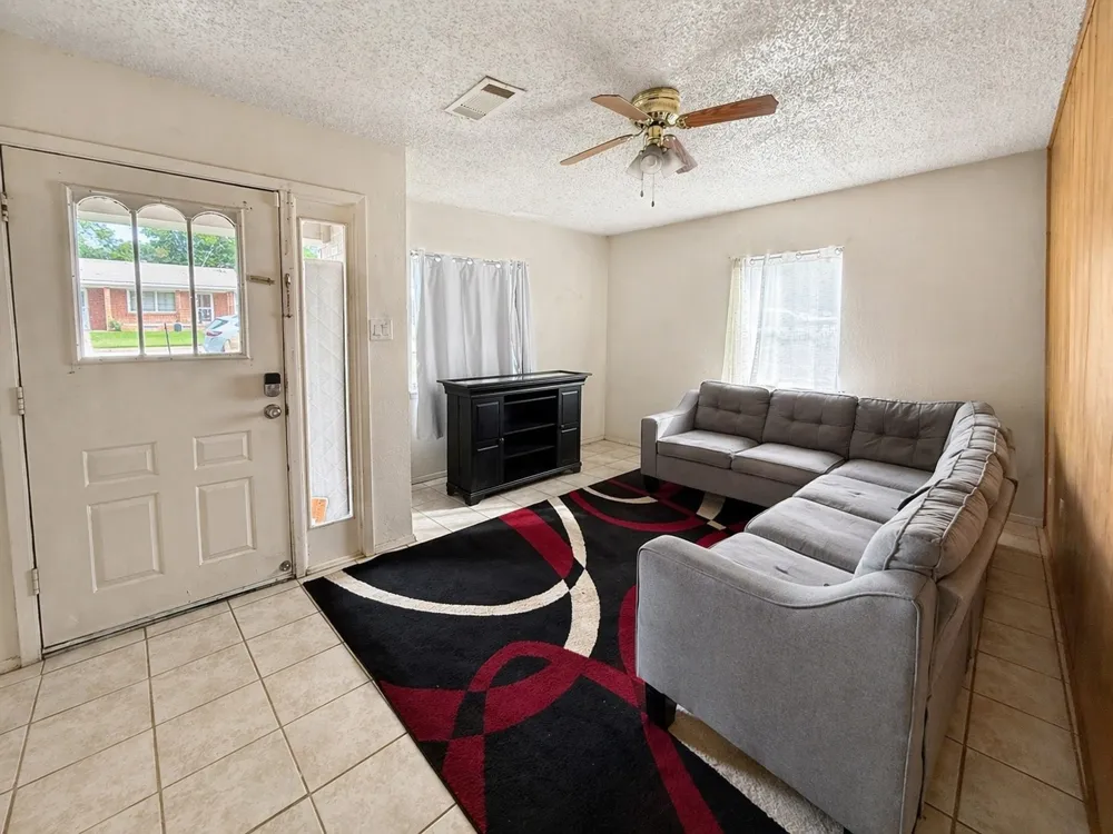 7813 Hood Street Lakeside, TX 76135