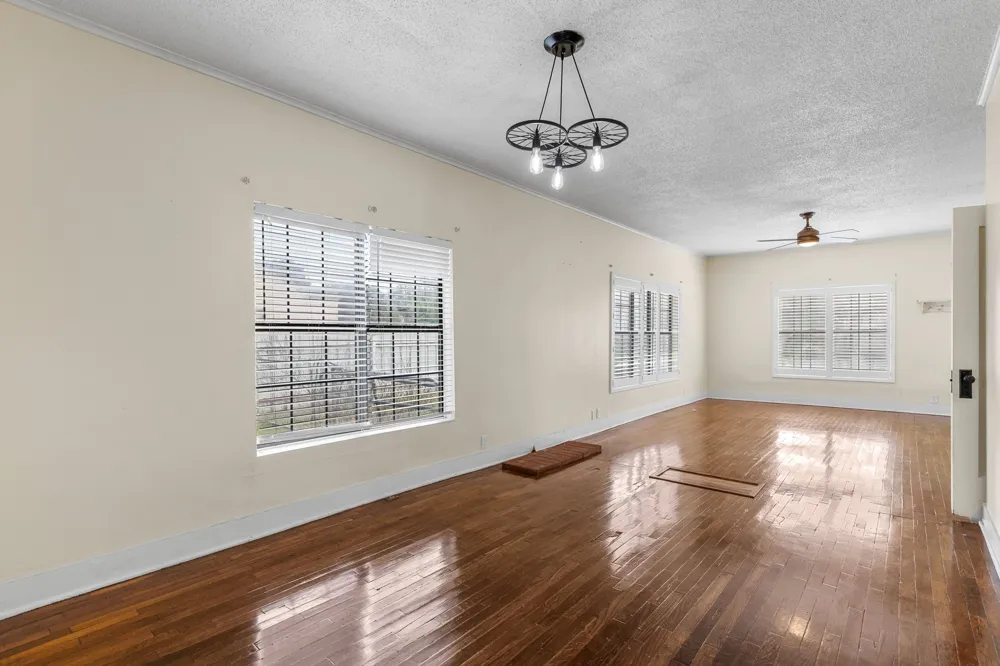 707 River Street Seymour, TX 76380