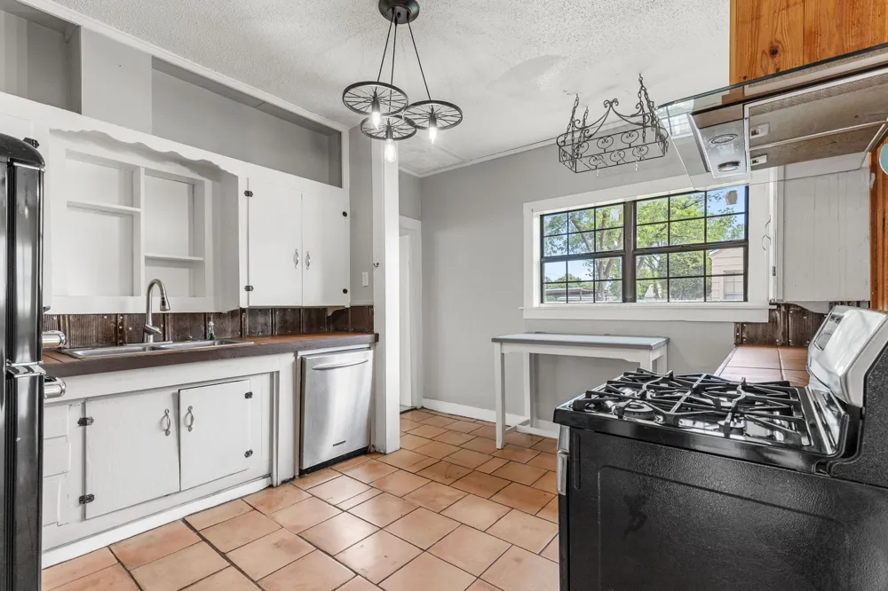 707 River Street Seymour, TX 76380