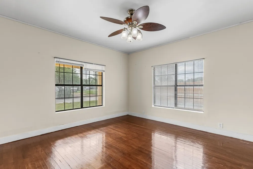 707 River Street Seymour, TX 76380