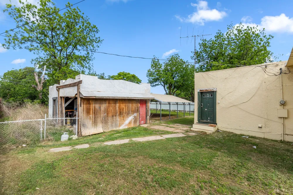 707 River Street Seymour, TX 76380