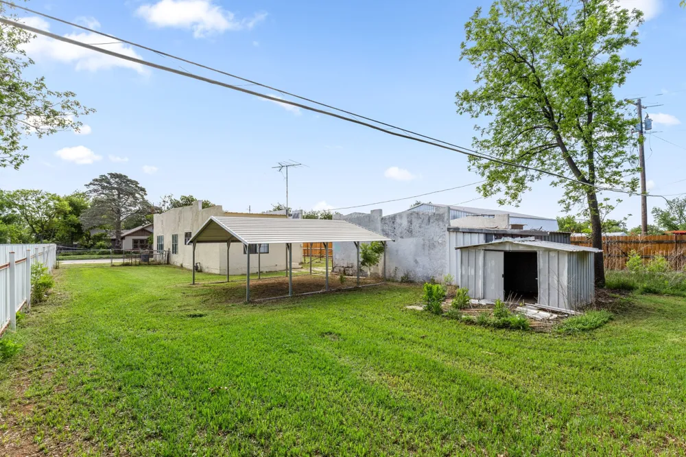 707 River Street Seymour, TX 76380