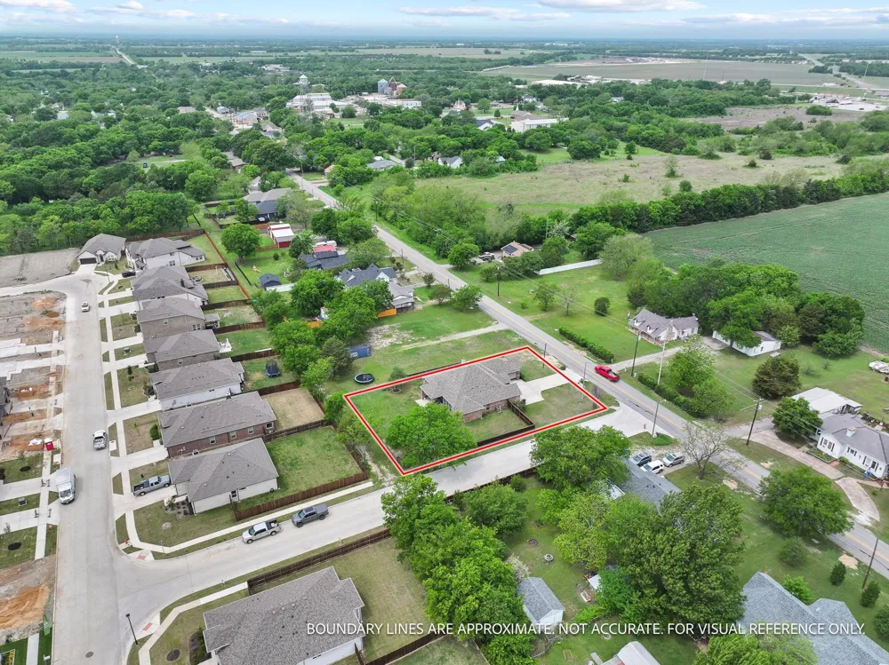 603 E Saunders Street Trenton, TX 75490