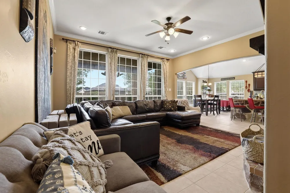 603 E Saunders Street Trenton, TX 75490