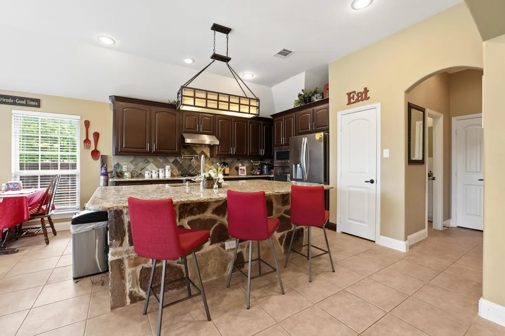 603 E Saunders Street Trenton, TX 75490
