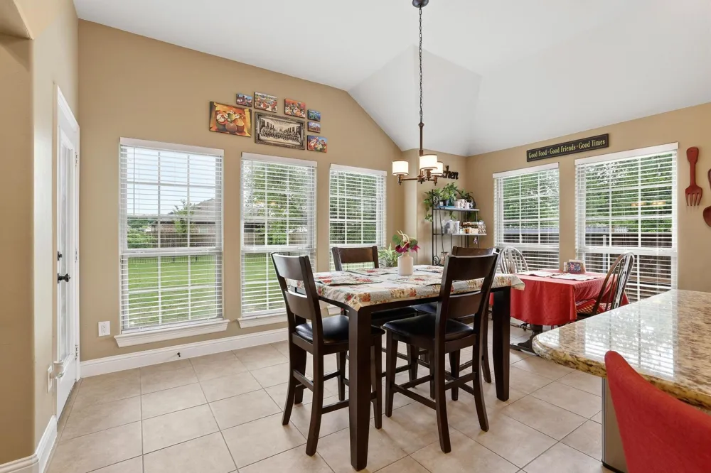 603 E Saunders Street Trenton, TX 75490