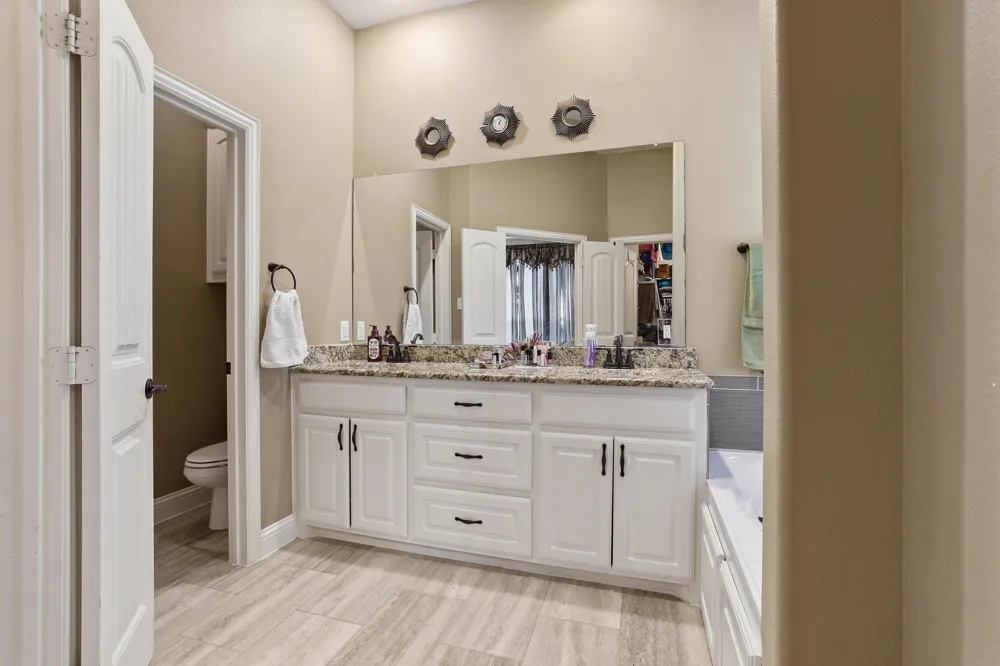 603 E Saunders Street Trenton, TX 75490