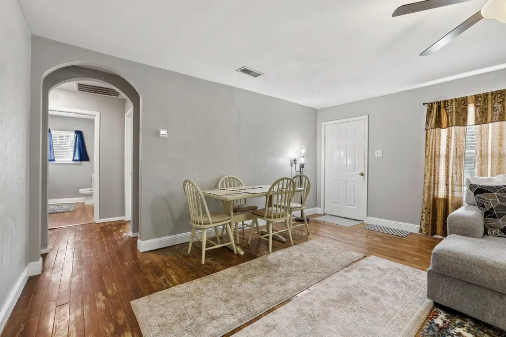 312 E Saunders Street Trenton, TX 75490