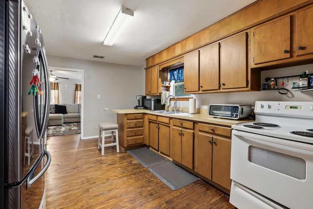 312 E Saunders Street Trenton, TX 75490