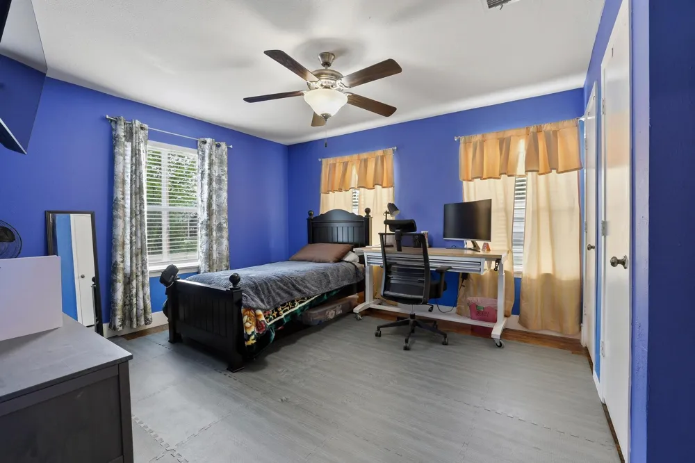 312 E Saunders Street Trenton, TX 75490