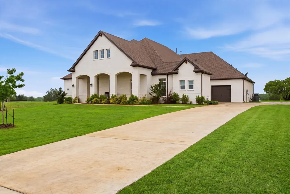6008 Glenwood Drive Joshua, TX 76058
