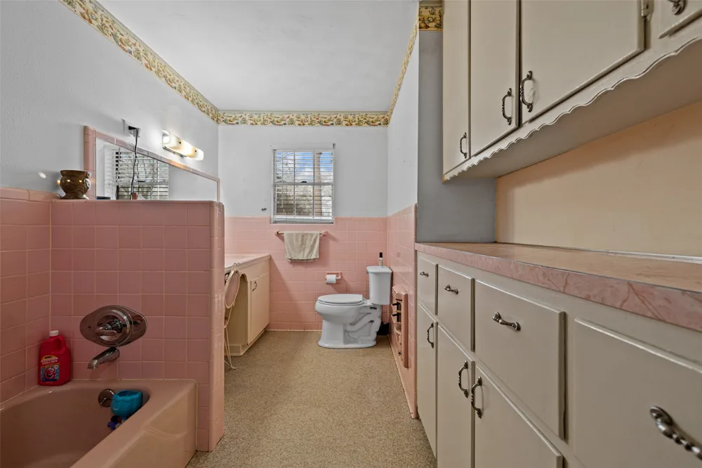 119 Mimosa Ore City, TX 75683