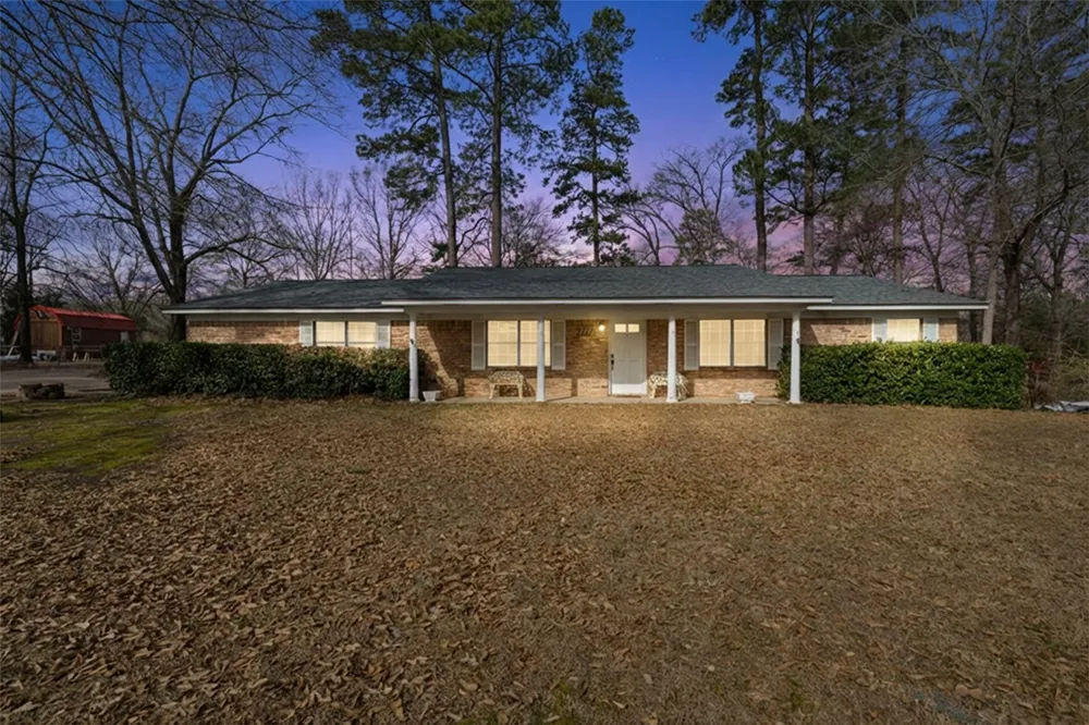 119 Mimosa Ore City, TX 75683