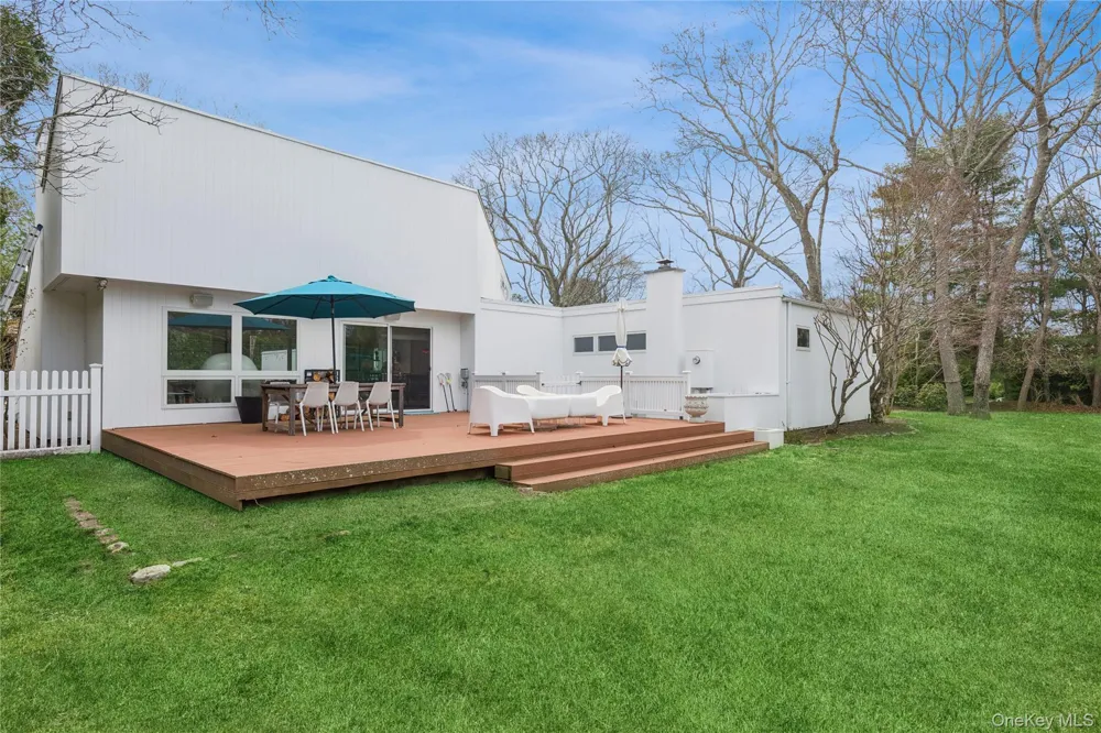 2 Acorn Path Quogue, NY 11942