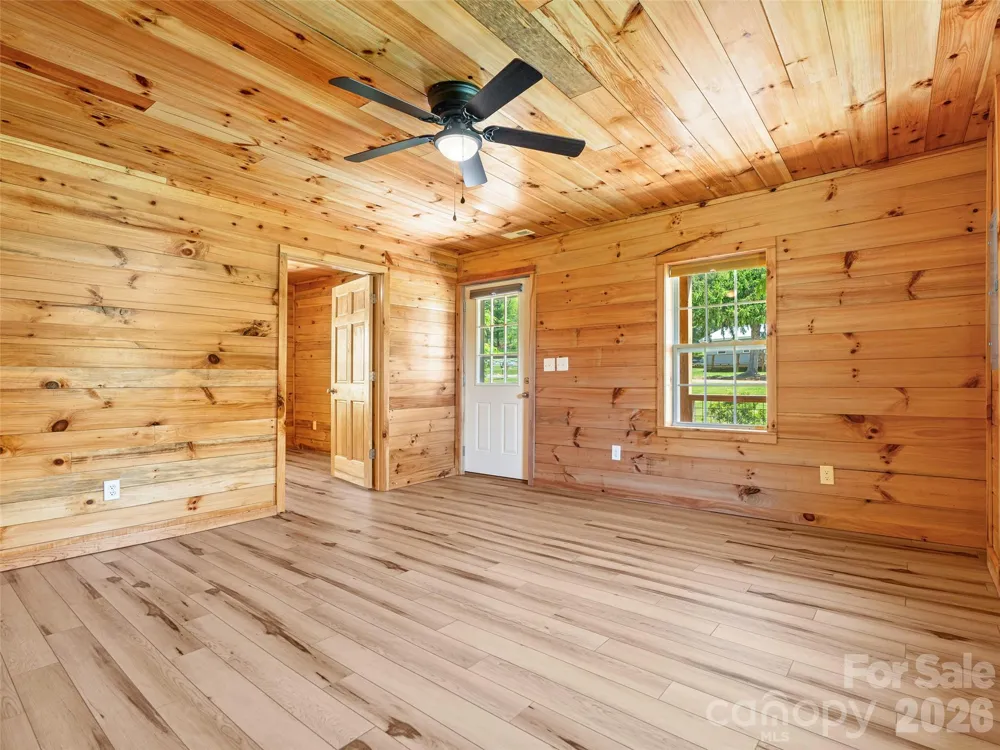5881 US 23 Highway Mars Hill, NC 28754