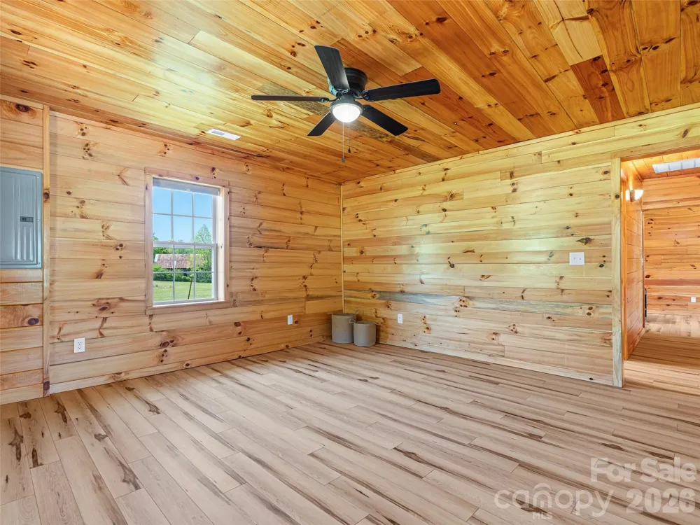 5881 US 23 Highway Mars Hill, NC 28754