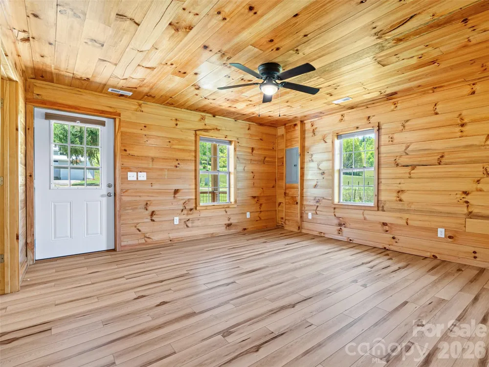 5881 US 23 Highway Mars Hill, NC 28754