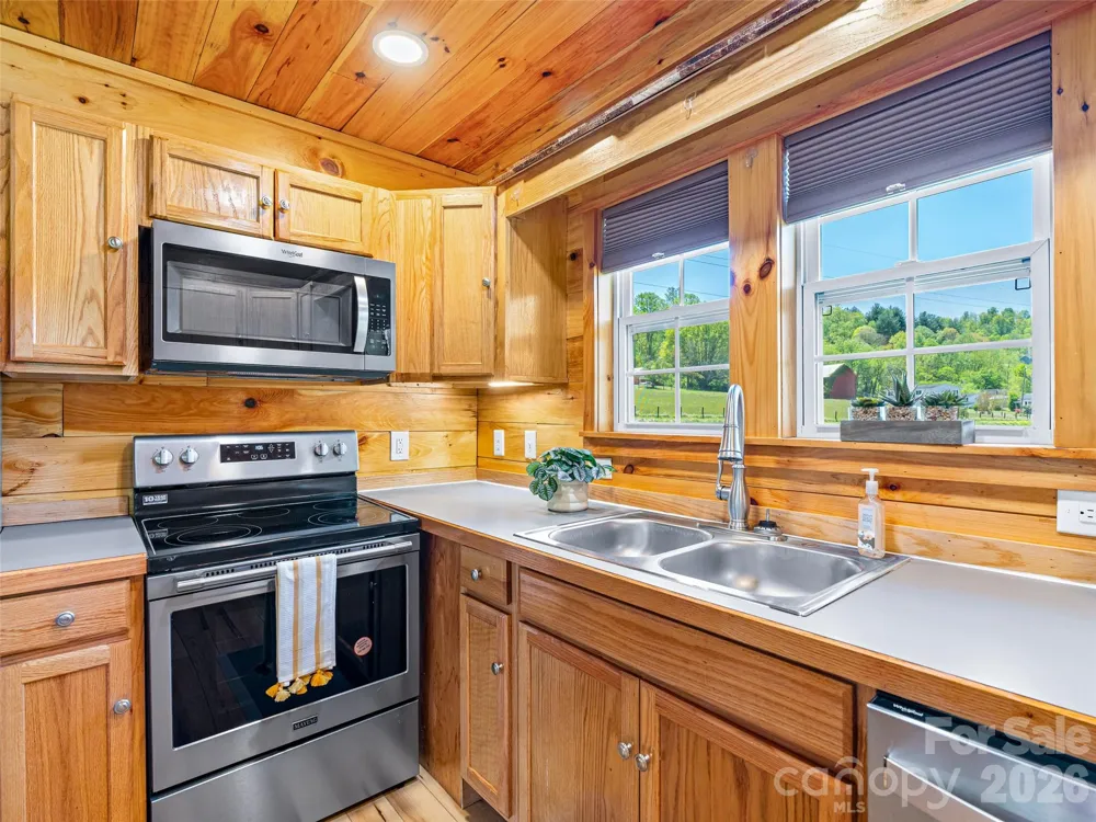 5881 US 23 Highway Mars Hill, NC 28754