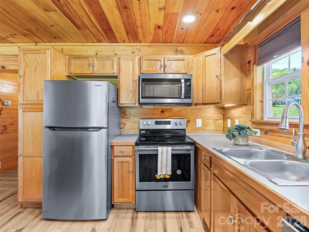 5881 US 23 Highway Mars Hill, NC 28754
