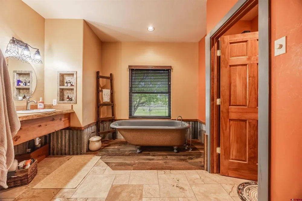 5184 6000 ROAD Olathe, CO 81425