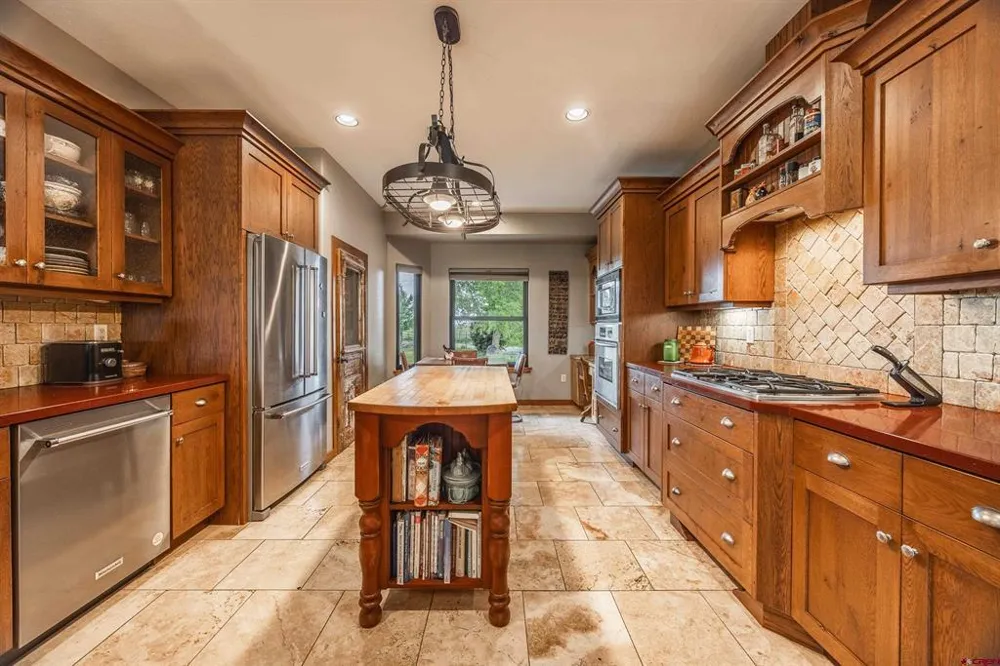 5184 6000 ROAD Olathe, CO 81425