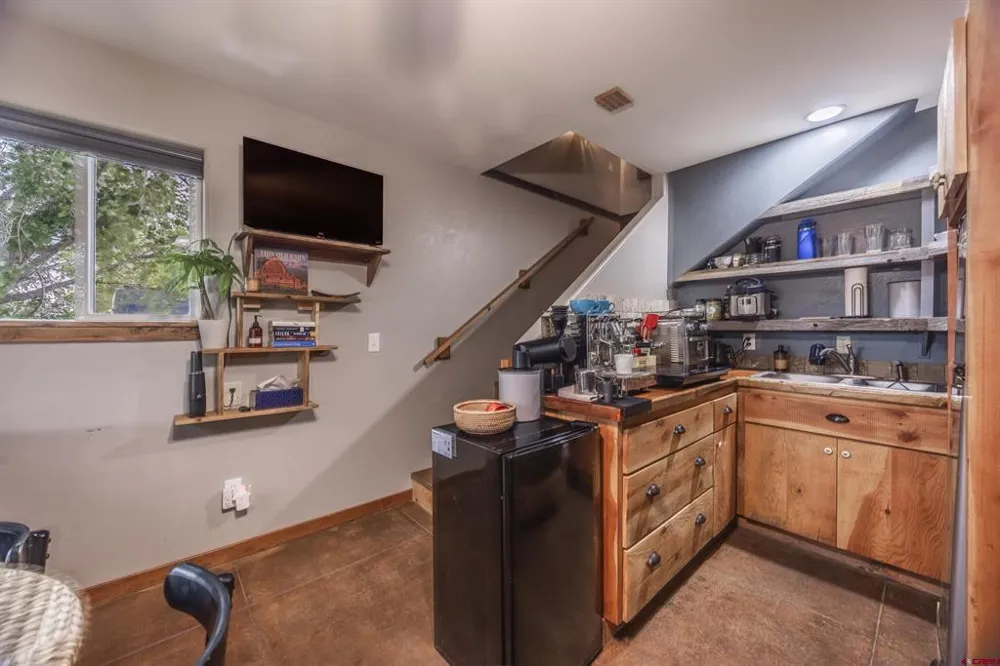 5184 6000 ROAD Olathe, CO 81425