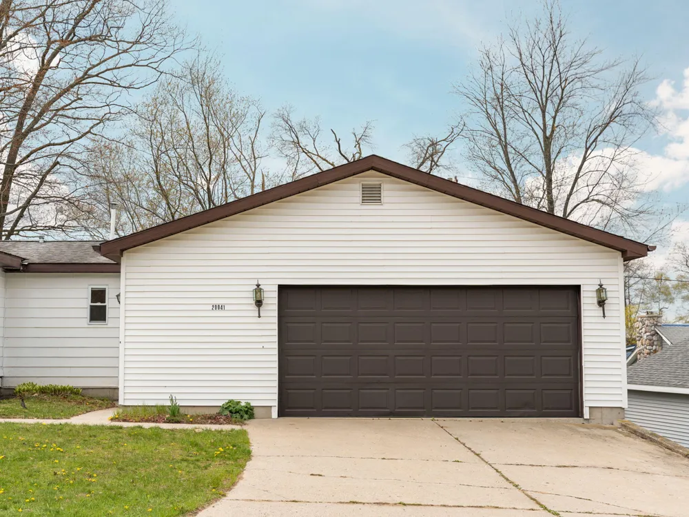 20041 E Chippewa Lake Drive Evart, MI 49631