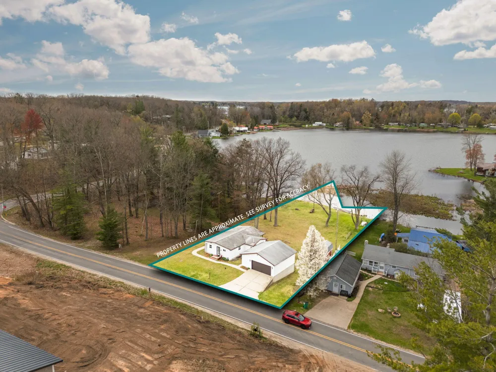 20041 E Chippewa Lake Drive Evart, MI 49631